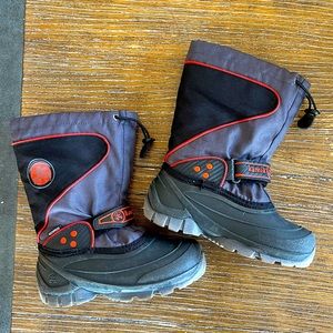 Youth Size 13 KAMIK snow/ski boots